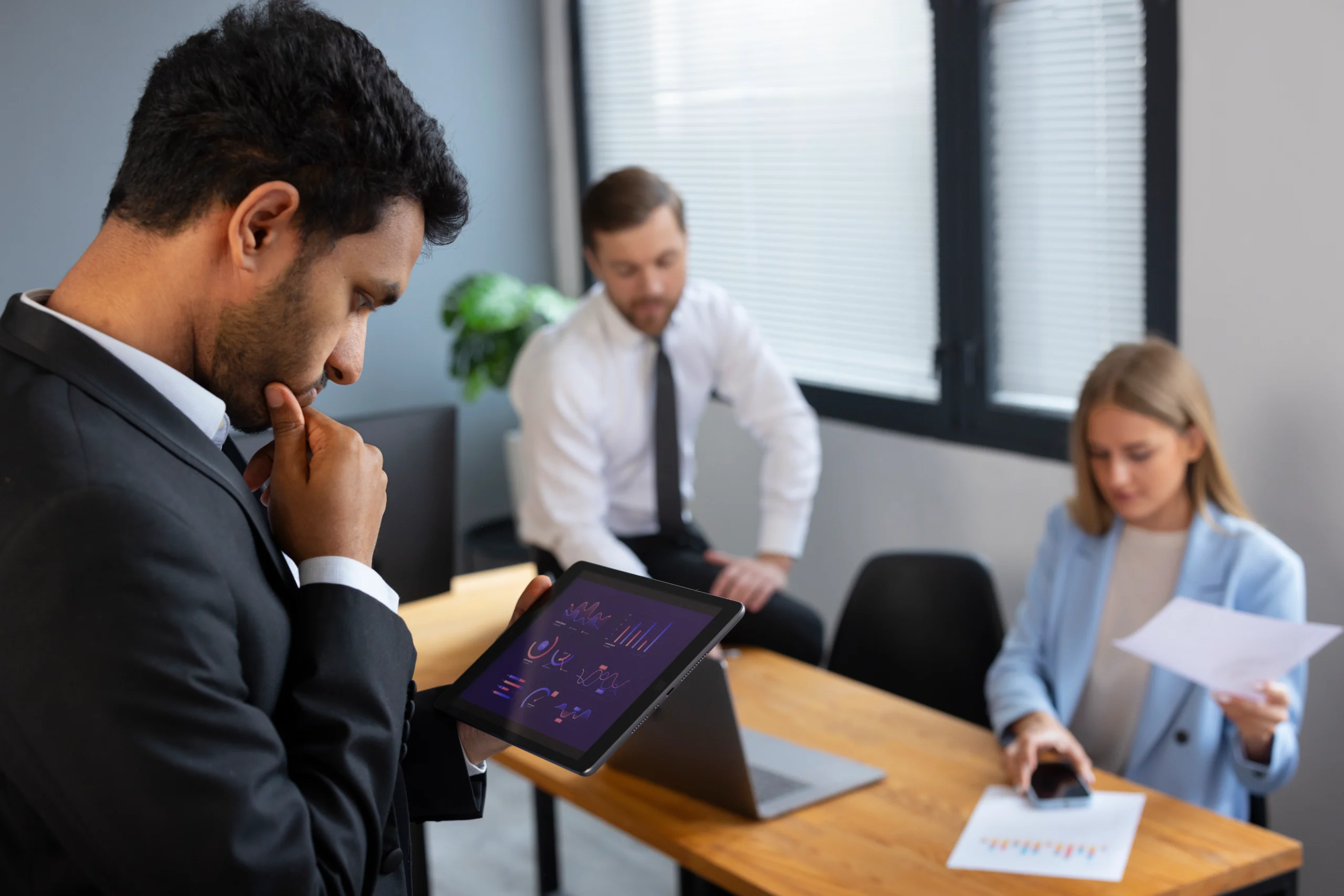 How businesses use manpower outsourcing to handle seasonal demand